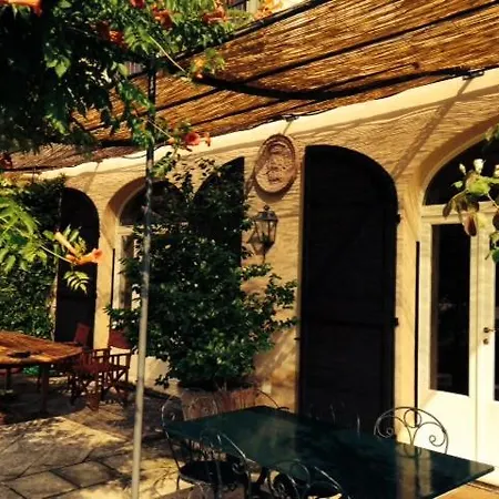 فيلة La Monella